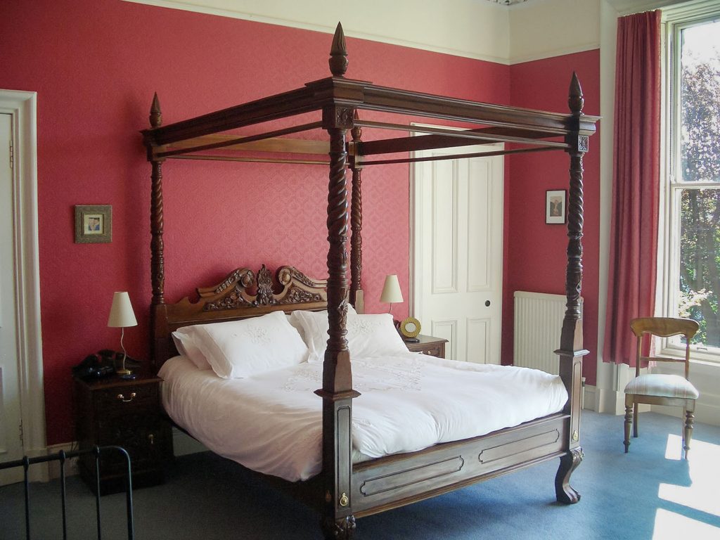 Four Poster Bed, Old St. Michaels, Crieff